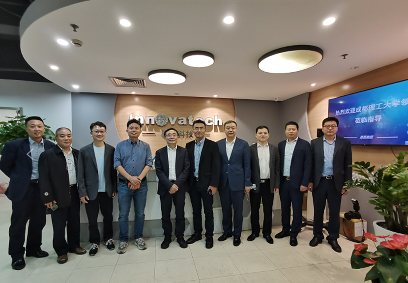 校长刘清友一行走访上海校友企业并召开校友座谈会