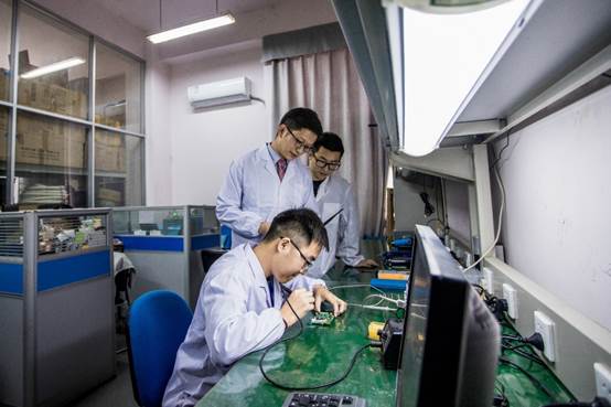 https://mmbiz.qpic.cn/mmbiz_jpg/7zibjcsgUICYyf0rQdib5v1scm0b7574ZvzTiagETbsUuqt8QTDk4PibDwuia0CmBShiaicWNtF3YwzhMTHkdDhEDhS6w/?wx_fmt=jpeg