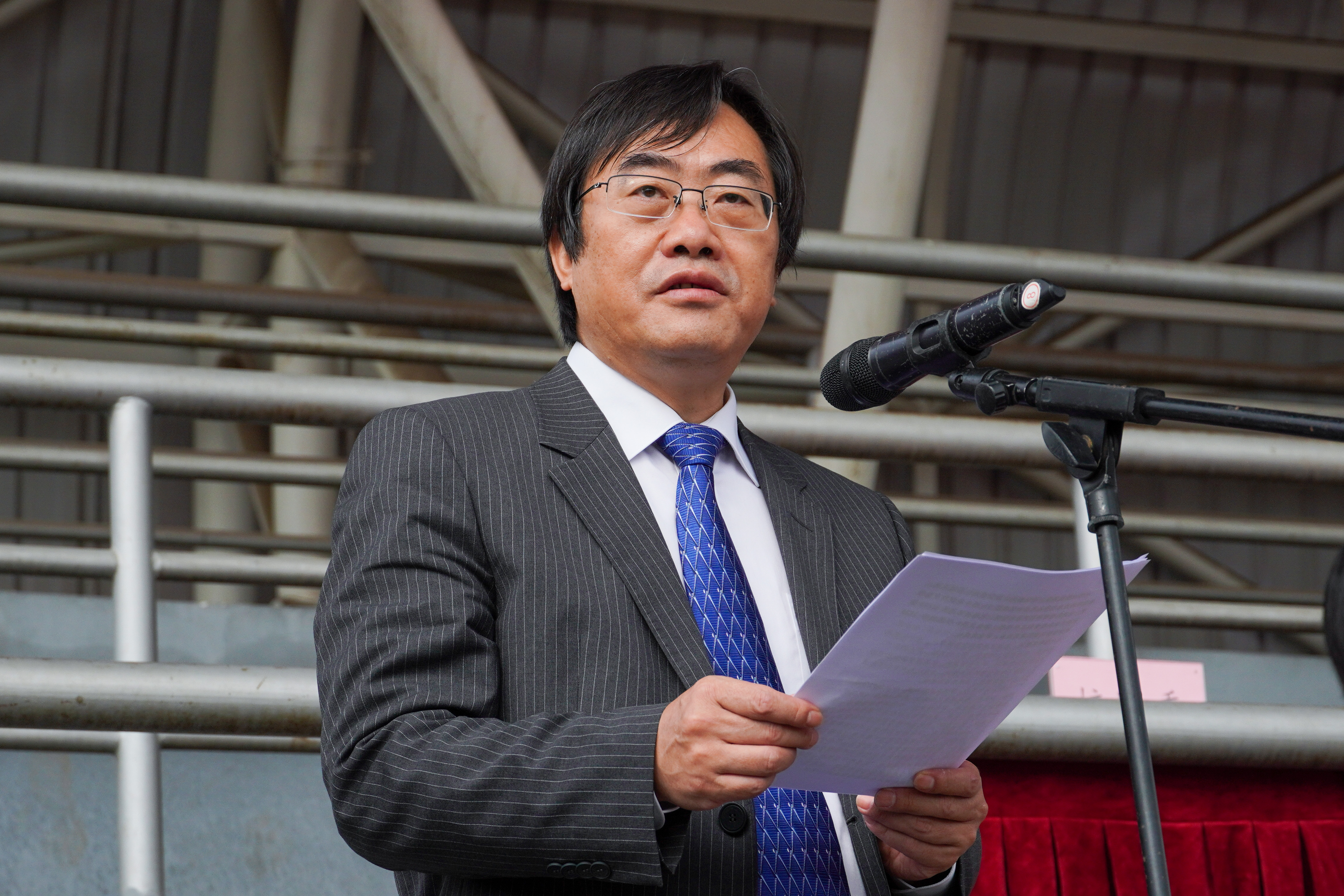 成理要闻 >> 正文龚灏在总结讲话中,首先向西部战区31680部队表示感谢