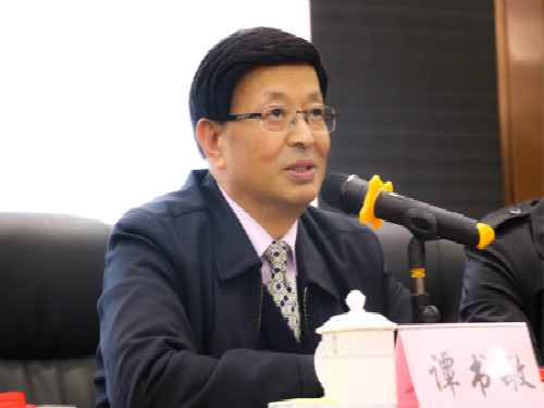 校党委谭书敏书记讲话_meitu_1